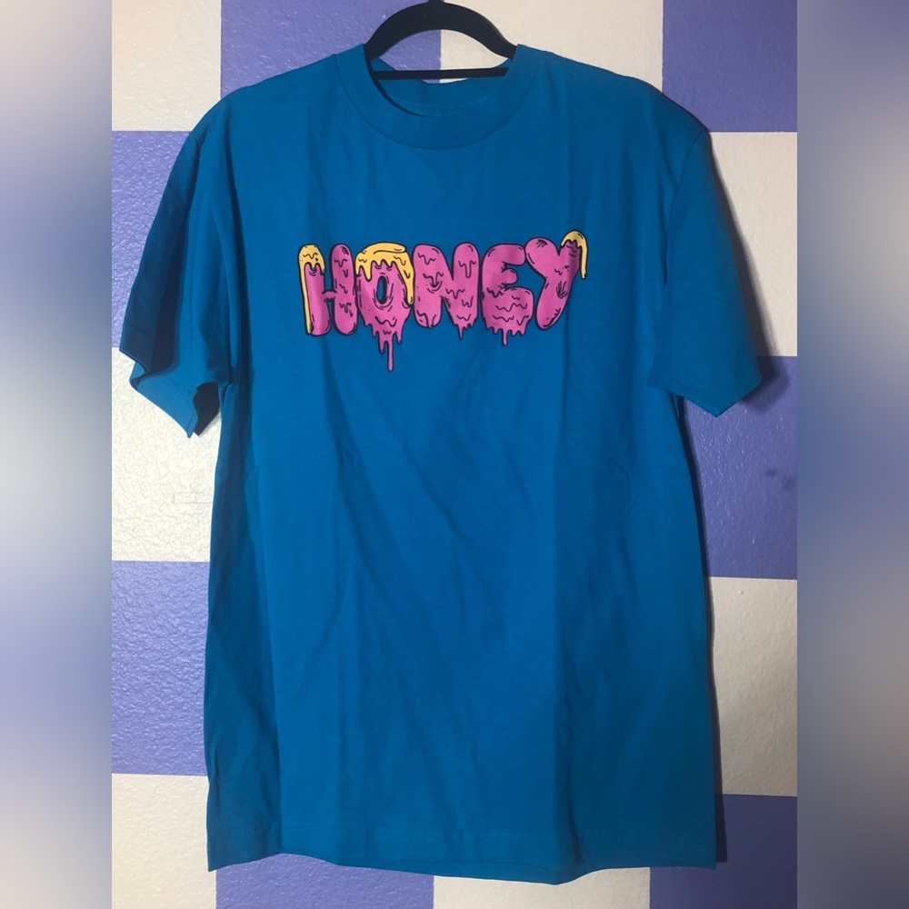 NWOT Honey Pink Drippy Monster Letter Bright Blue Tee - Size M